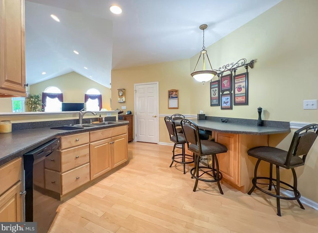 160 Shadybrook Dr, Langhorne PA 19047-8031 exterior