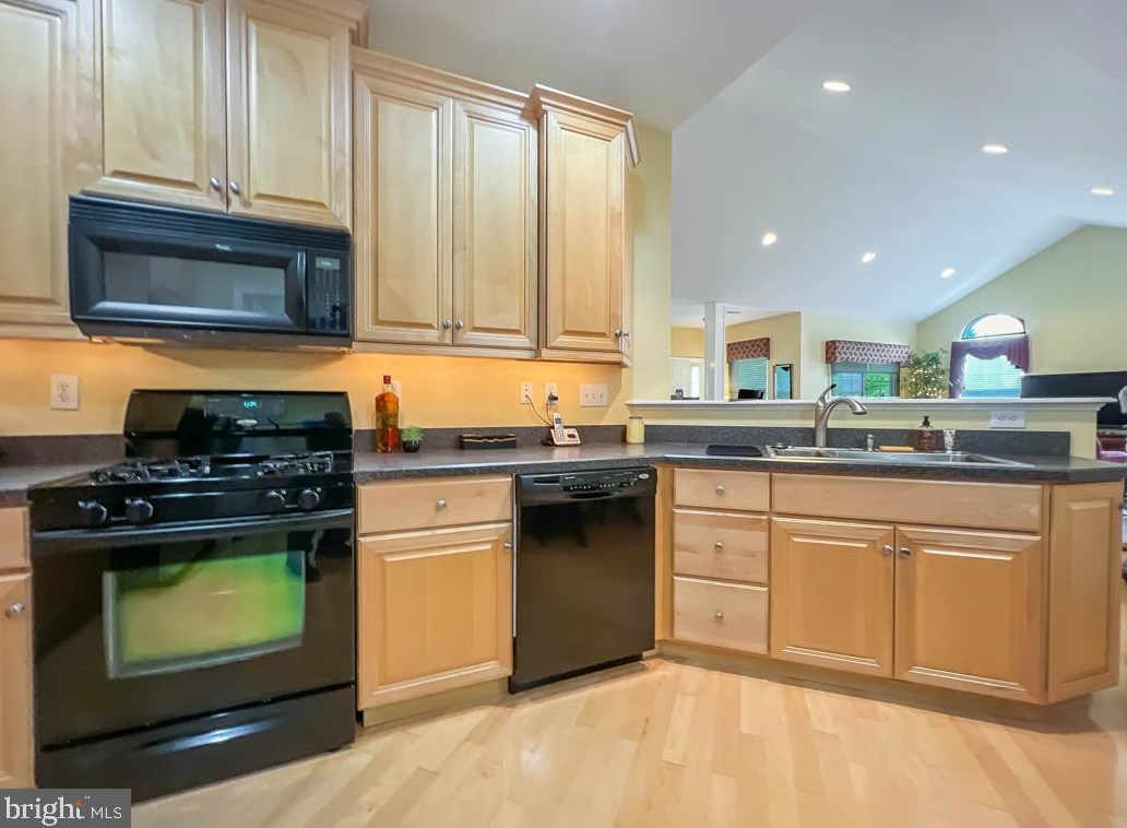 160 Shadybrook Dr, Langhorne PA 19047-8031 exterior