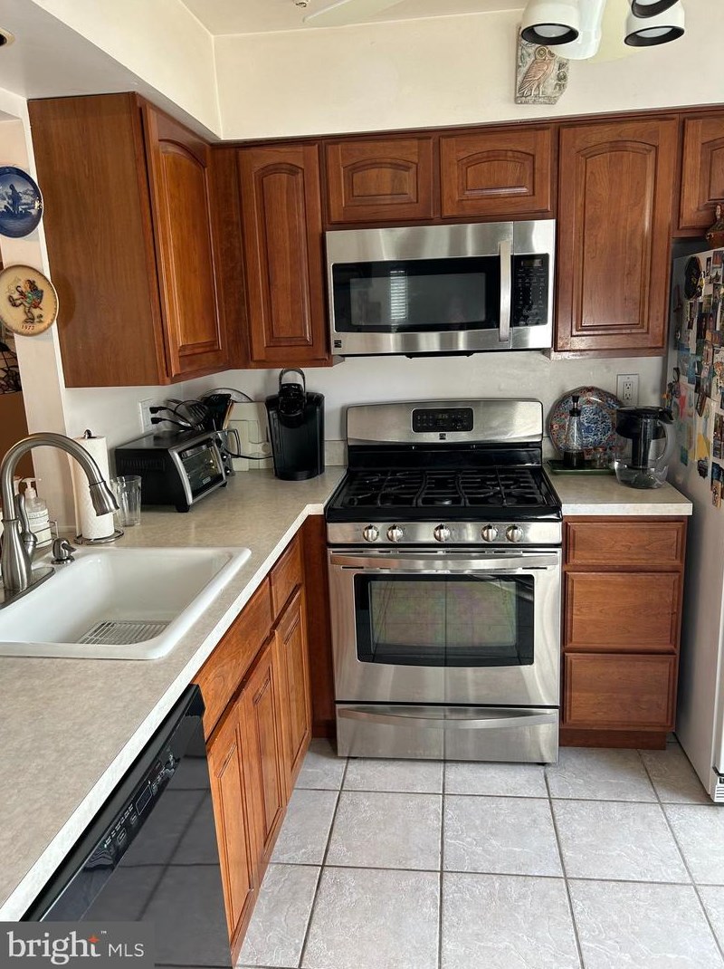 2706 Society Pl, Upper Makefield PA 18940-3236 exterior