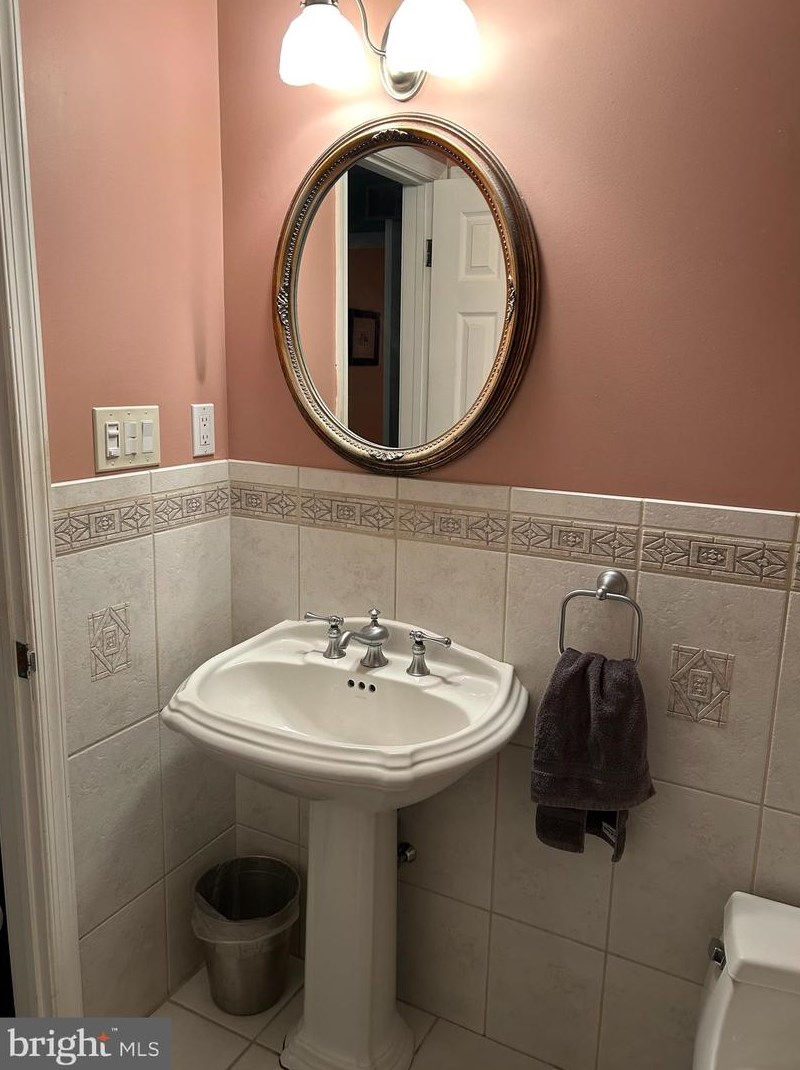 2706 Society Pl, Upper Makefield PA 18940-3236 exterior