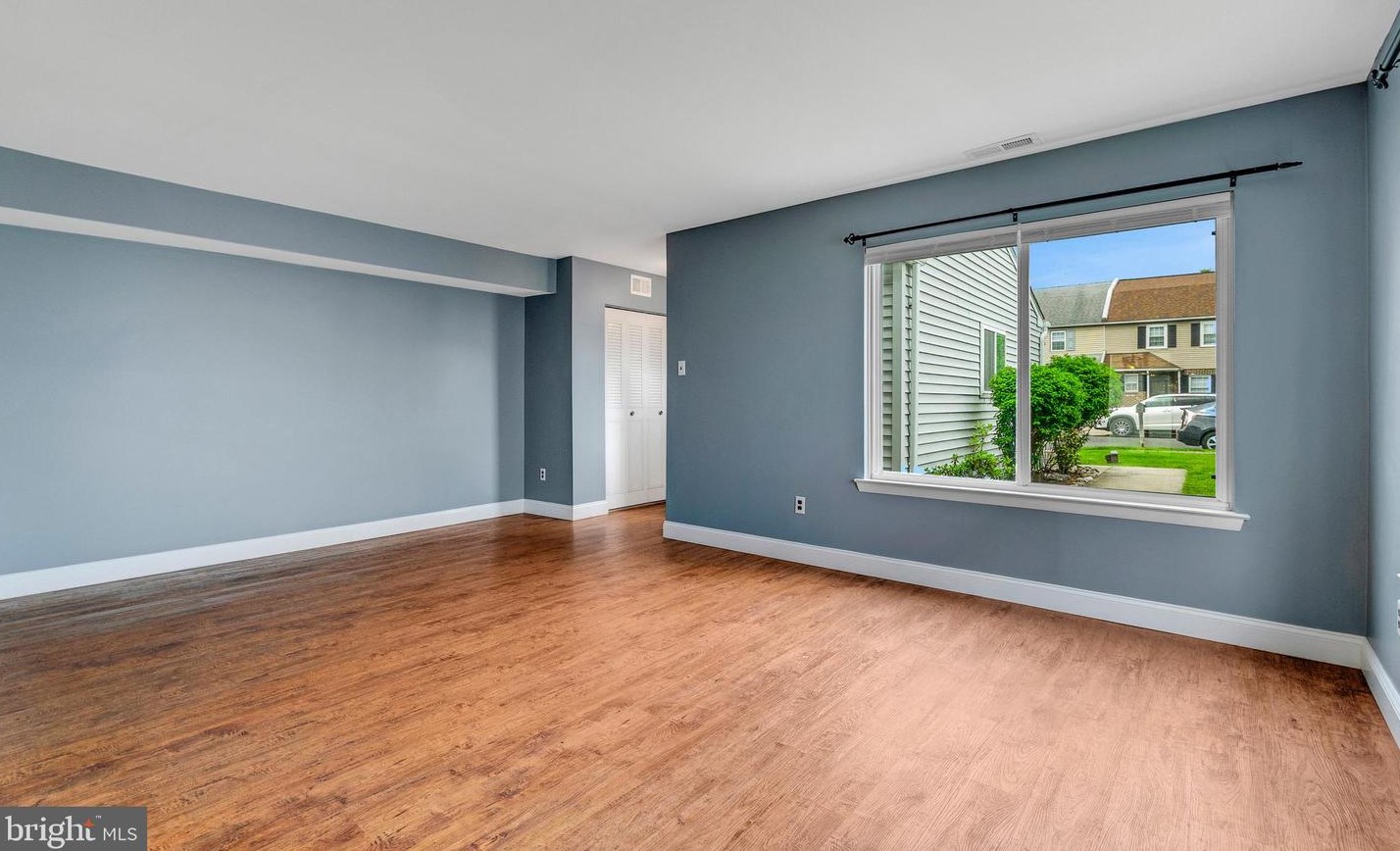 64 Pennington Ln, Quakertown PA  18951-1022 exterior