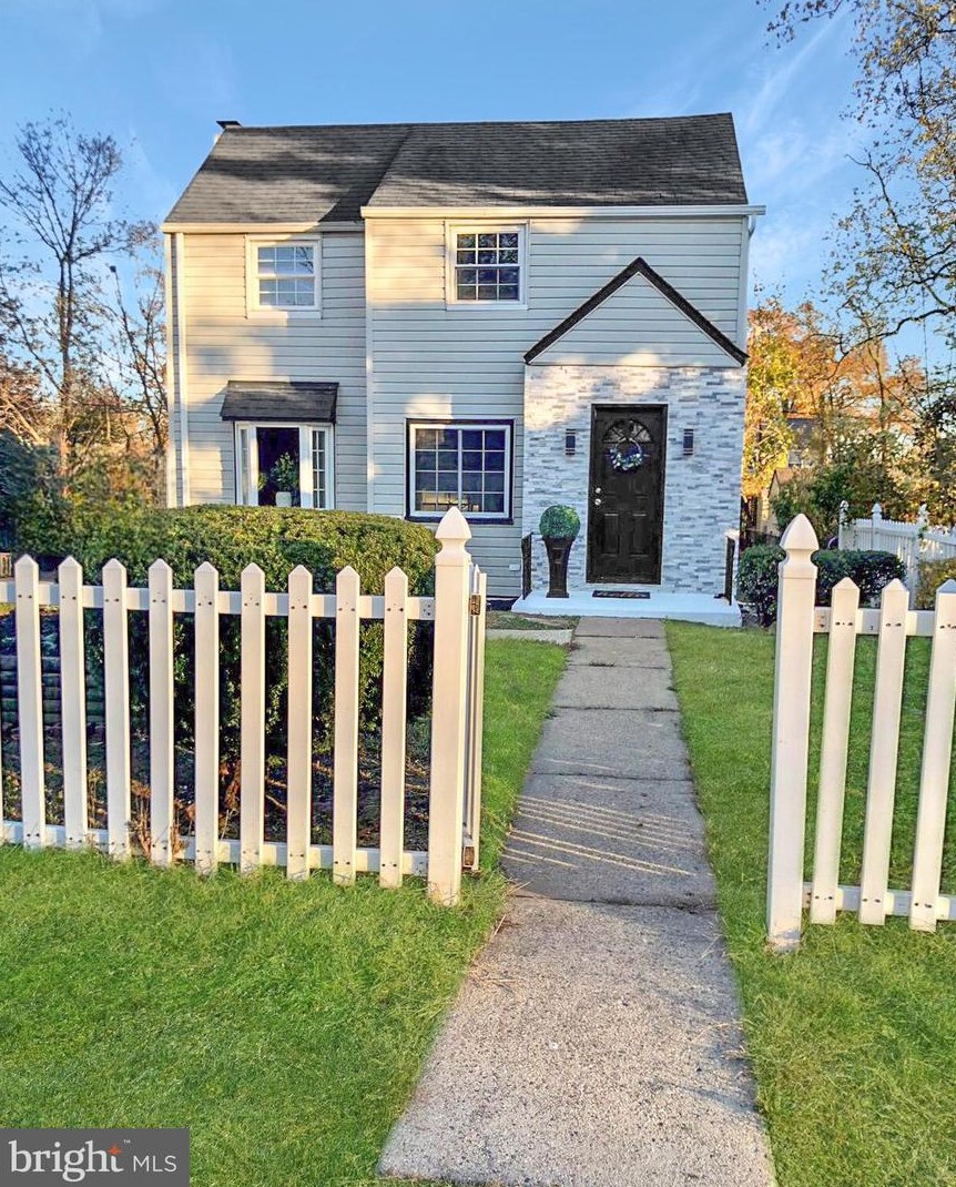 804 Elmhurst Ave, Edgely PA  19007-2608 exterior