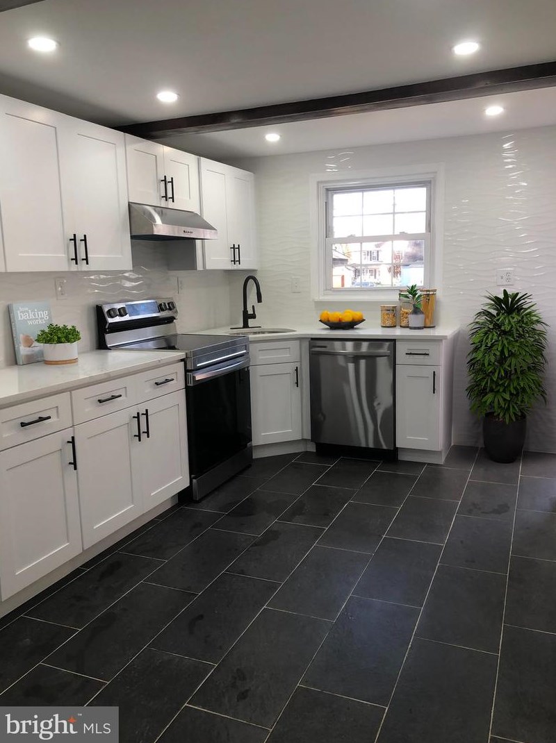 804 Elmhurst Ave, Edgely PA  19007-2608 exterior