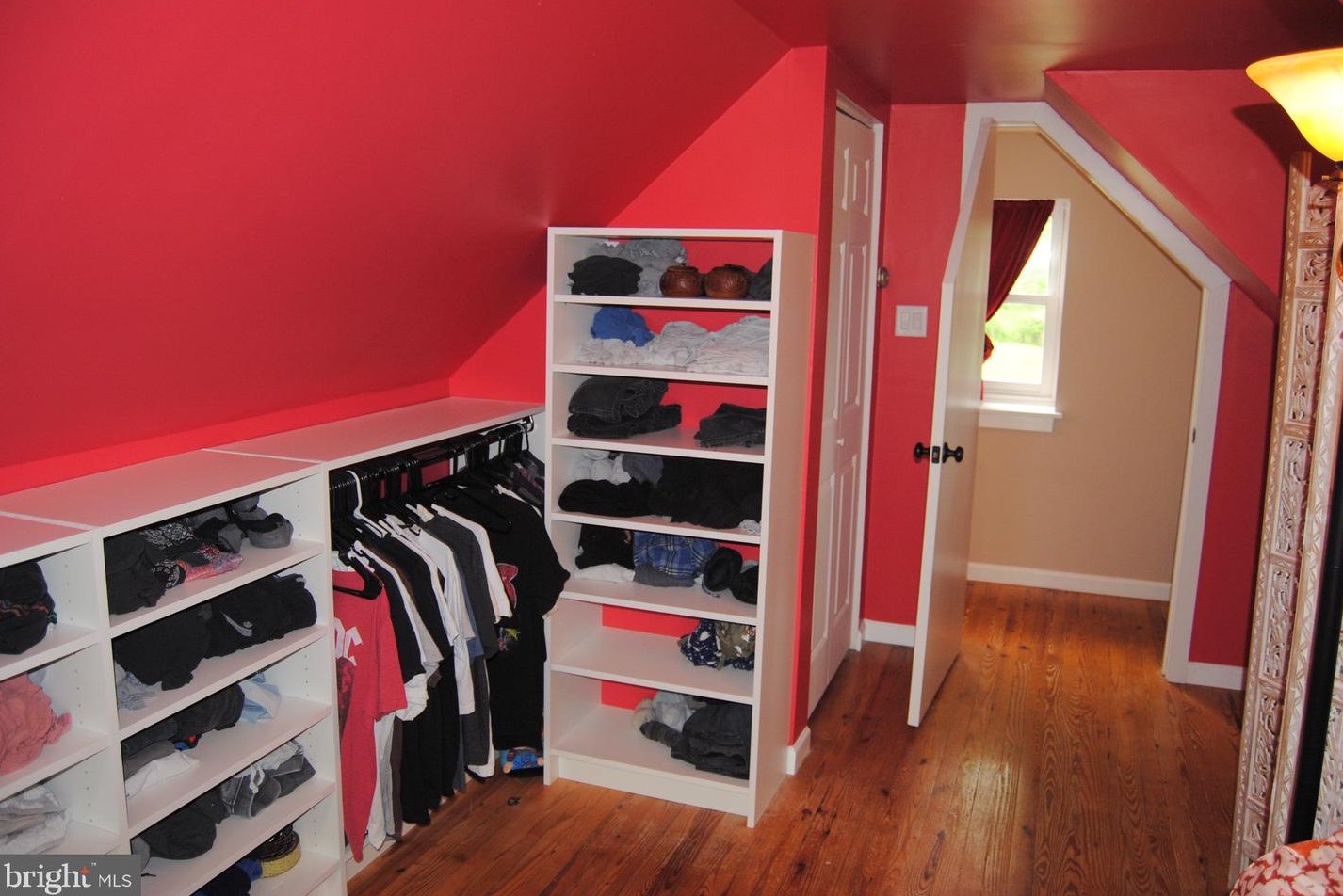 6 Neshaminy Ave, Upper Makefield PA  18940-9647 exterior