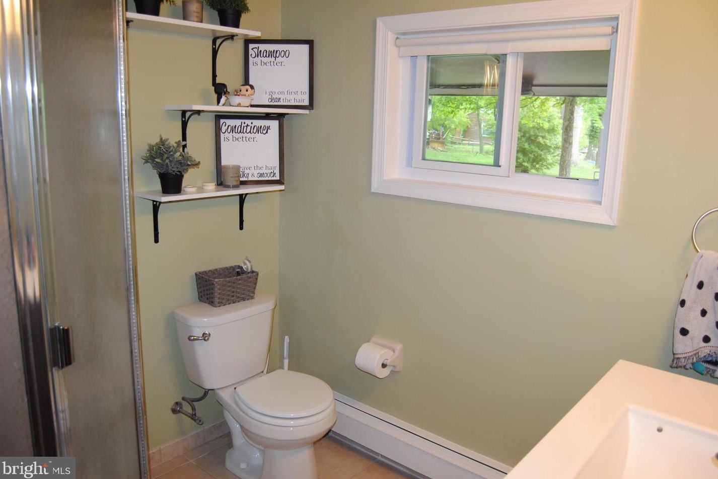 6 Neshaminy Ave, Upper Makefield PA  18940-9647 exterior