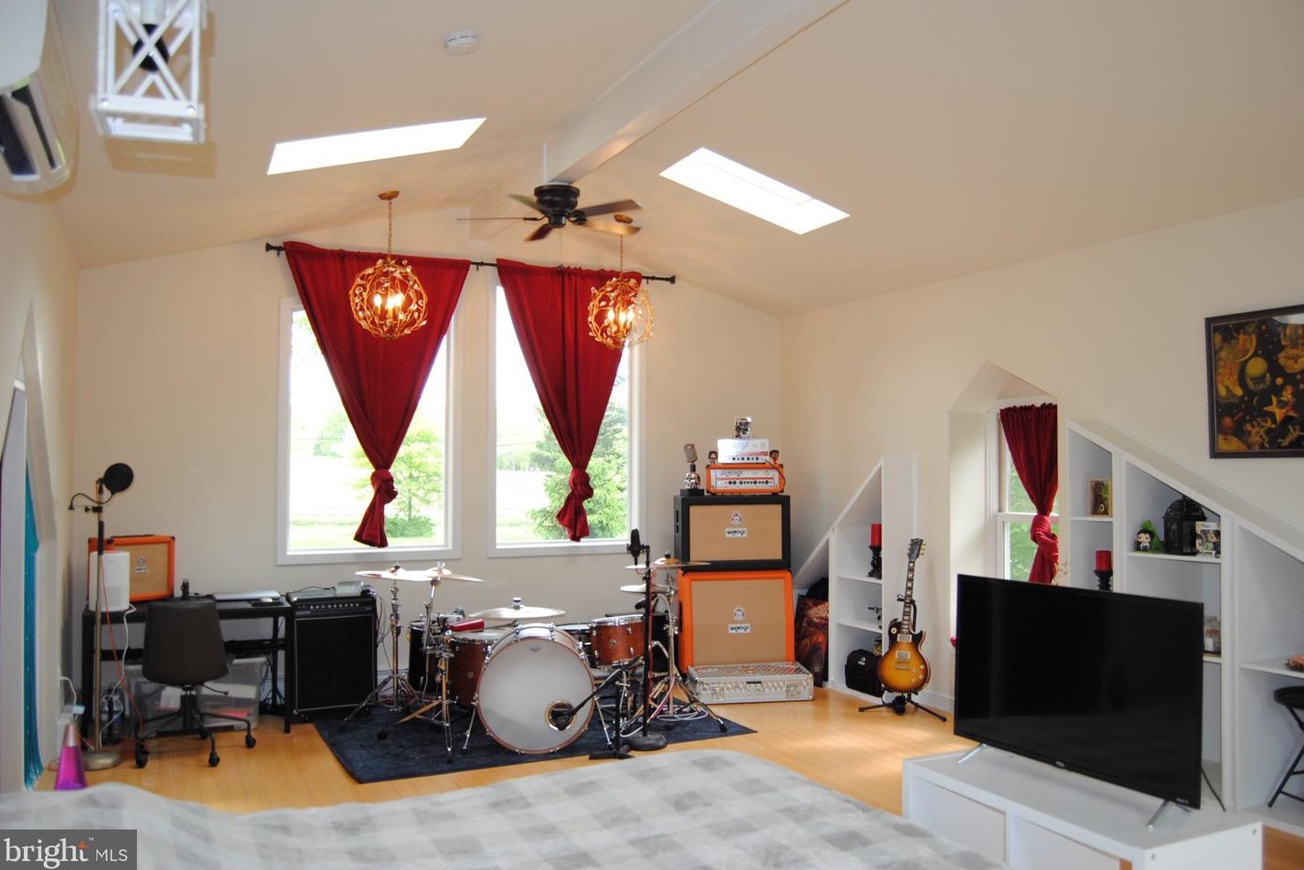 6 Neshaminy Ave, Upper Makefield PA  18940-9647 exterior