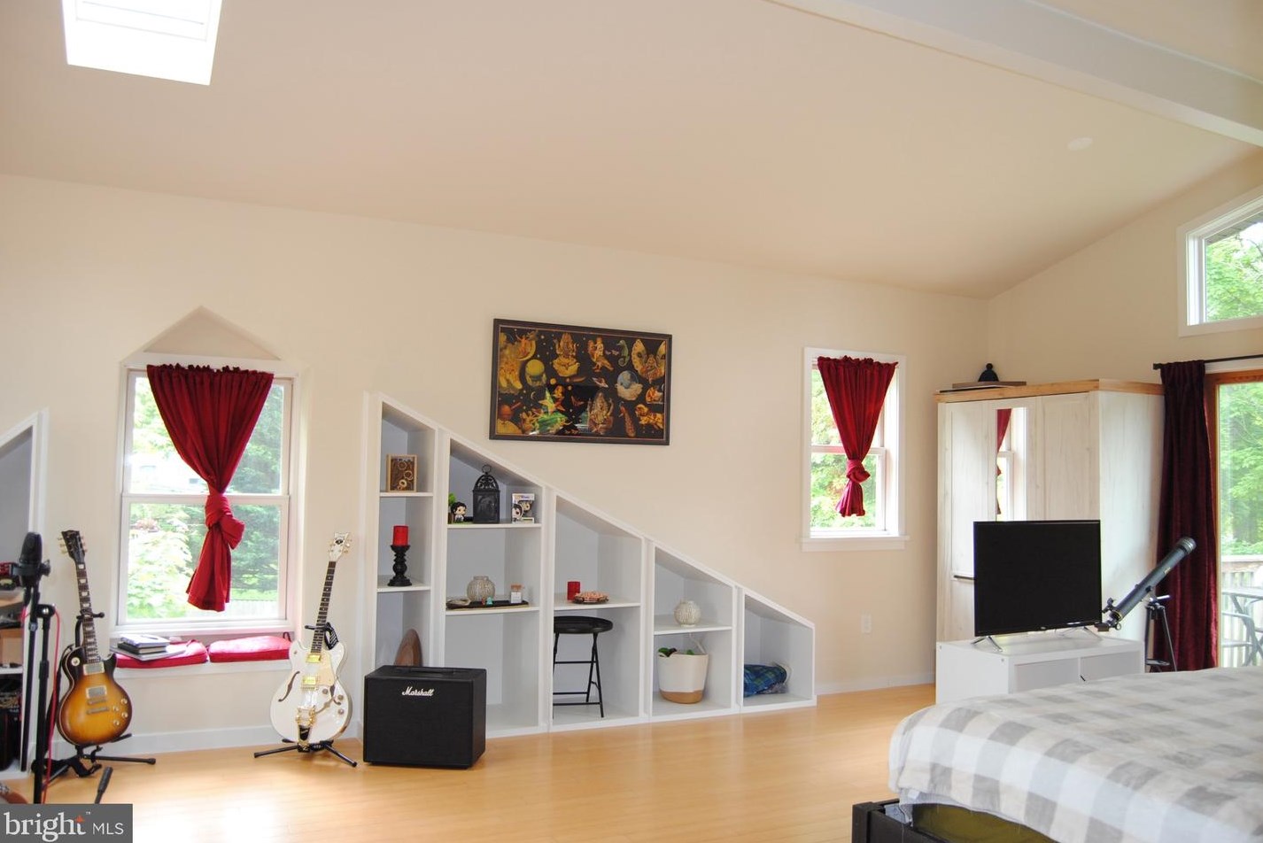 6 Neshaminy Ave, Upper Makefield PA  18940-9647 exterior