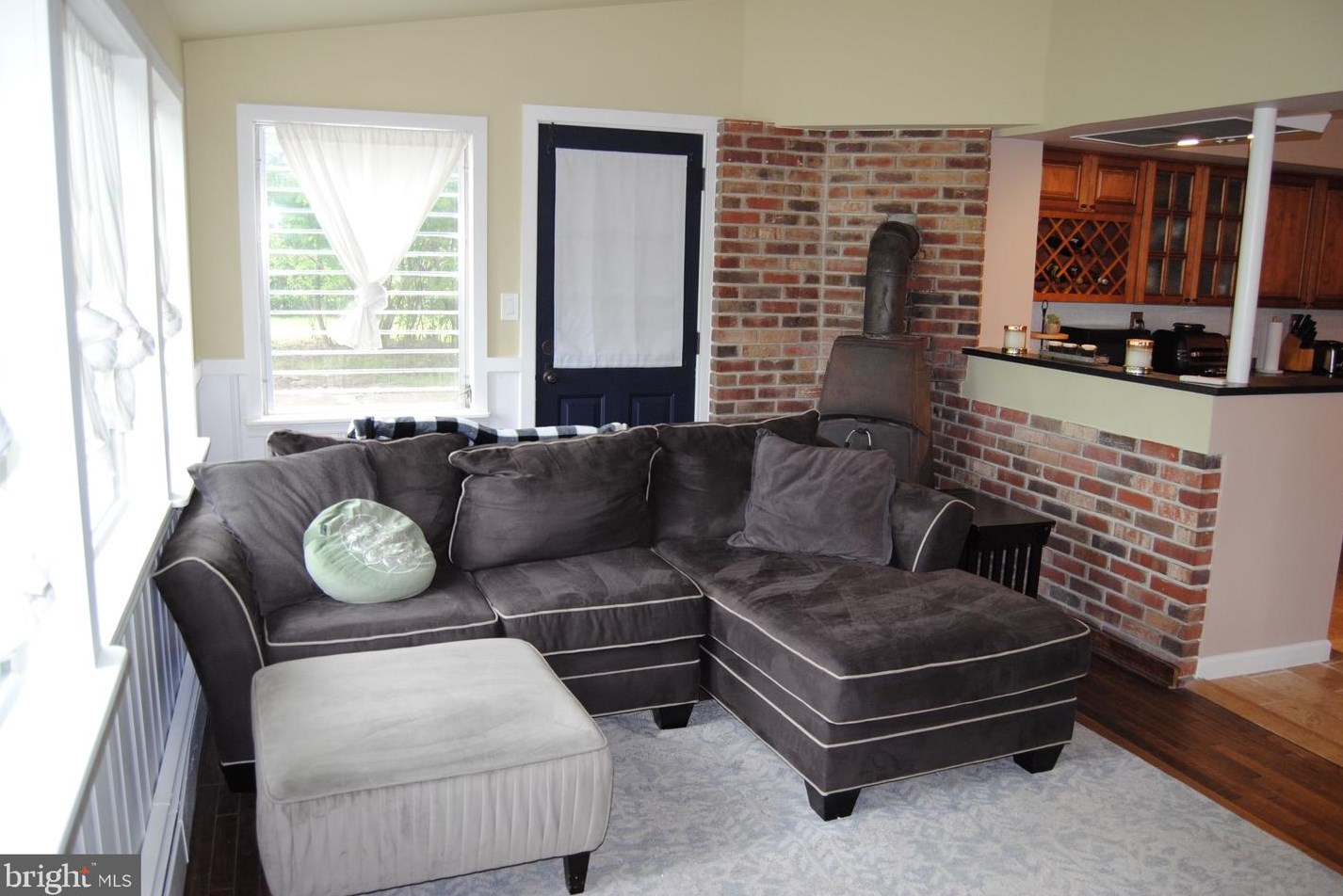 6 Neshaminy Ave, Upper Makefield PA  18940-9647 exterior