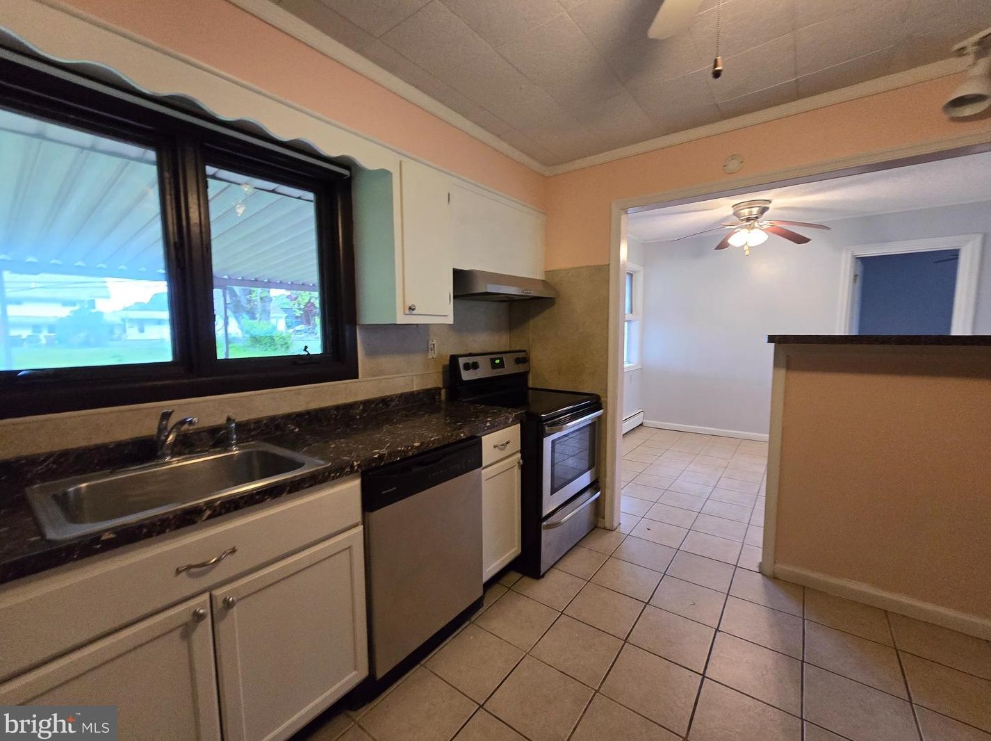 2861 Garfield Ln, Langhorne PA  19053-6750 exterior