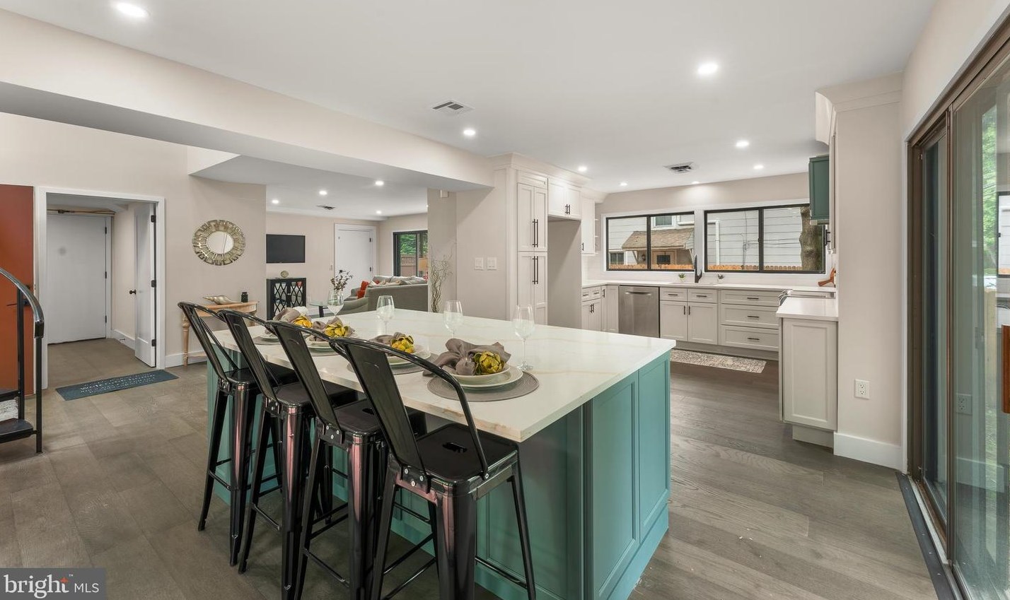 152 Liberty St, Upper Makefield PA 18940-2023 exterior