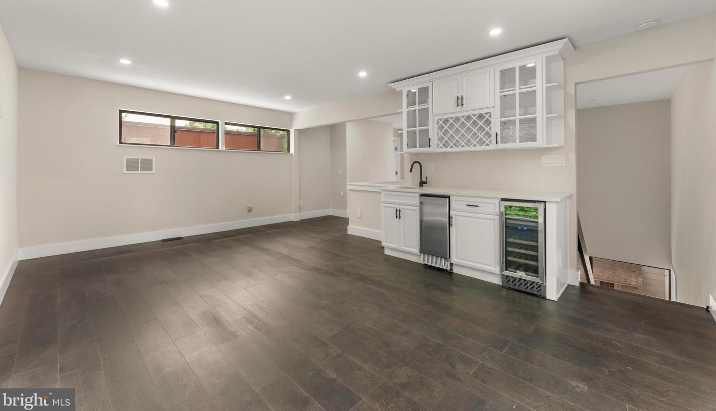 152 Liberty St, Upper Makefield PA 18940-2023 exterior