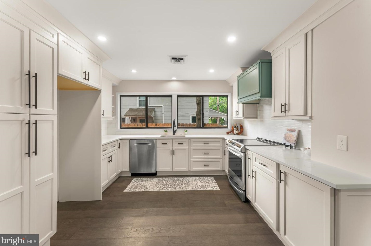 152 Liberty St, Upper Makefield PA 18940-2023 exterior