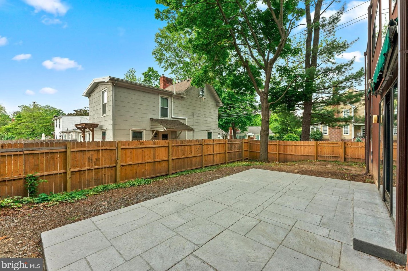 152 Liberty St, Upper Makefield PA 18940-2023 exterior