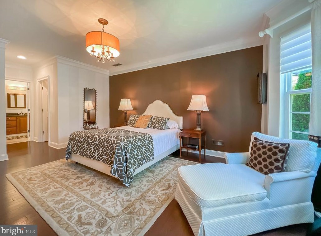 284 Willow Dr, Upper Makefield PA 18940-2453 exterior