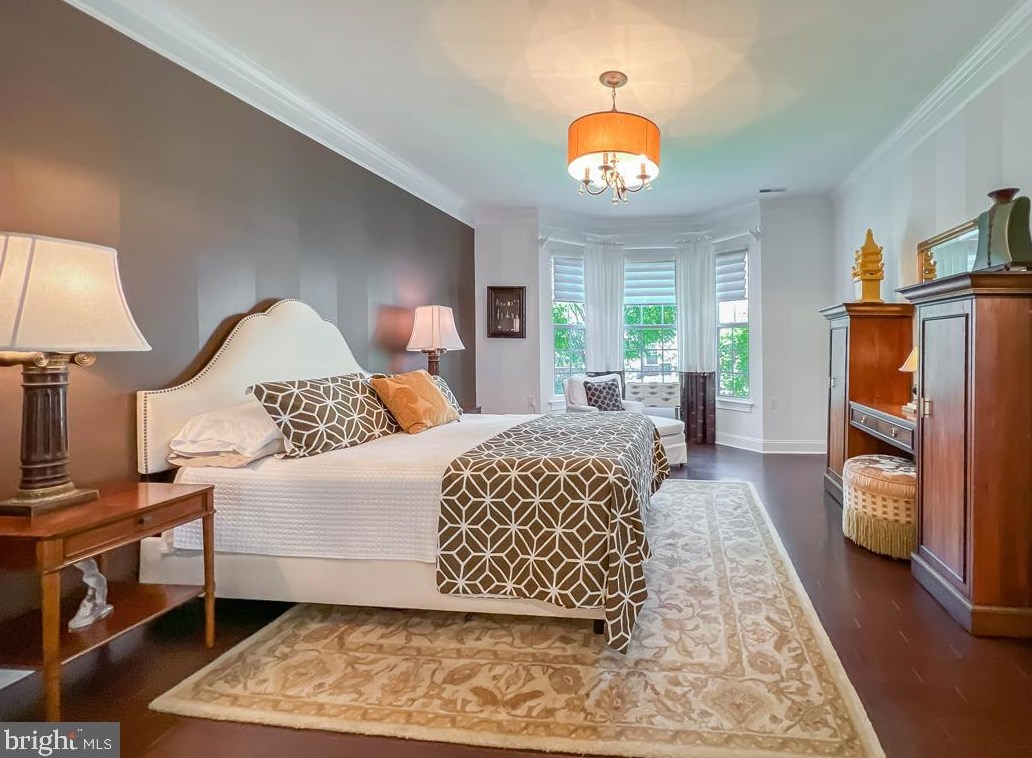 284 Willow Dr, Upper Makefield PA 18940-2453 exterior