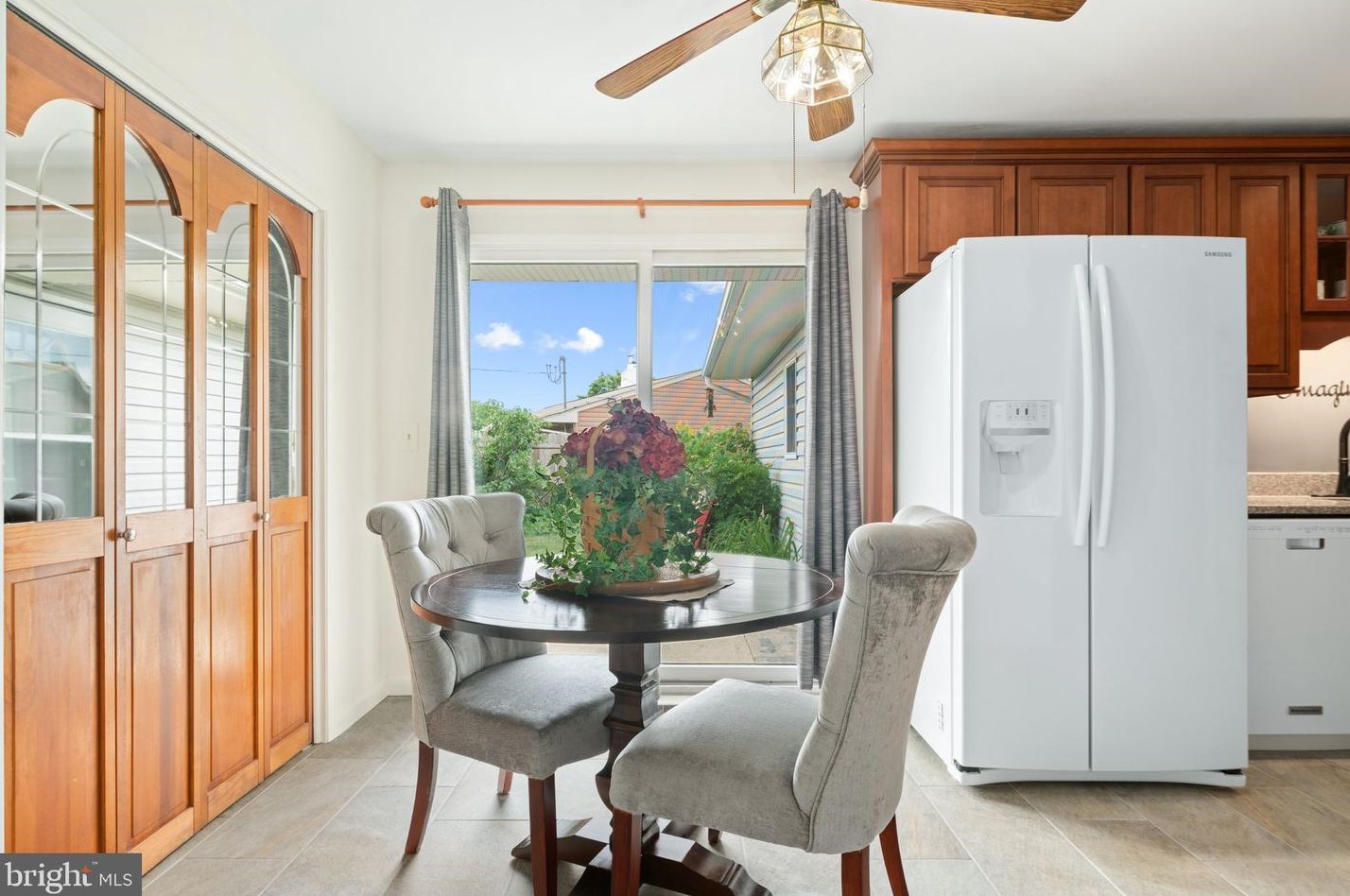 3 Pleasant Ln, Levittown PA  19054-3711 exterior