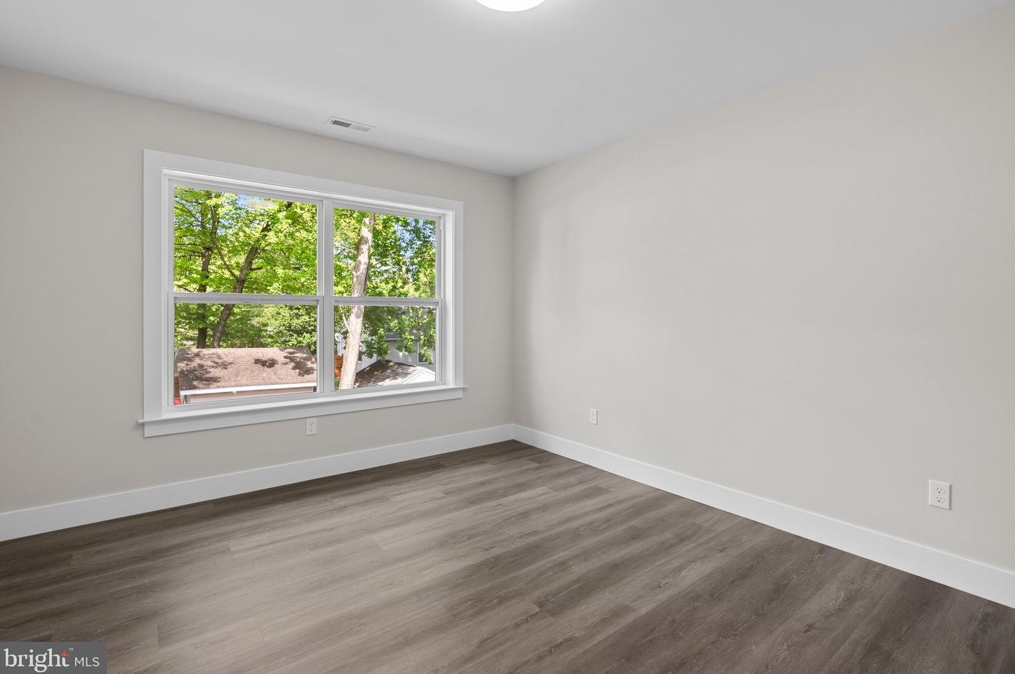 825 Elm Ave, Langhorne PA  19047-5947 exterior