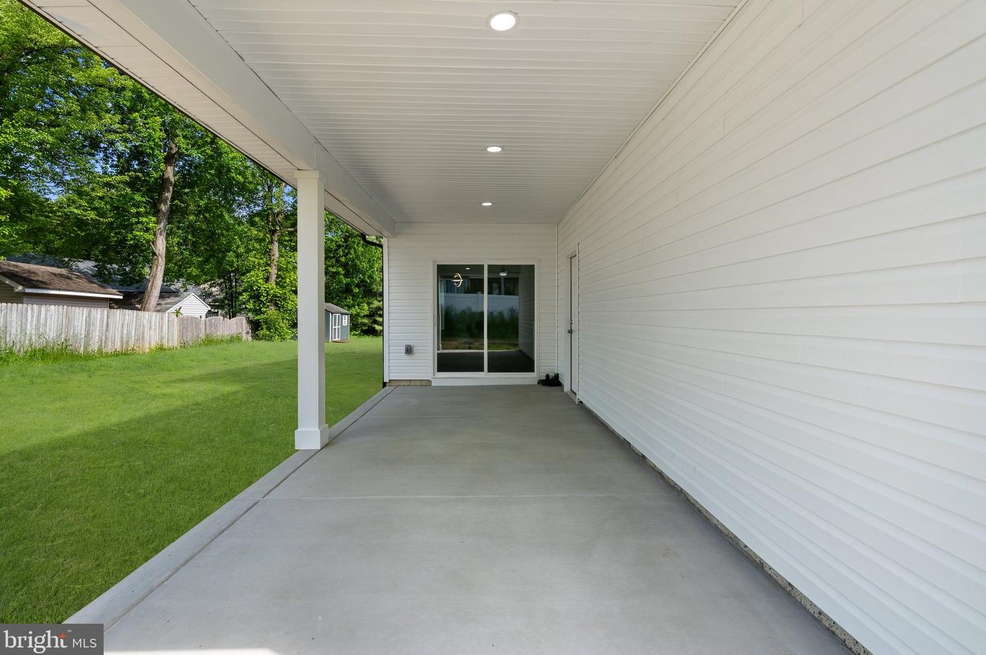 825 Elm Ave, Langhorne PA  19047-5947 exterior