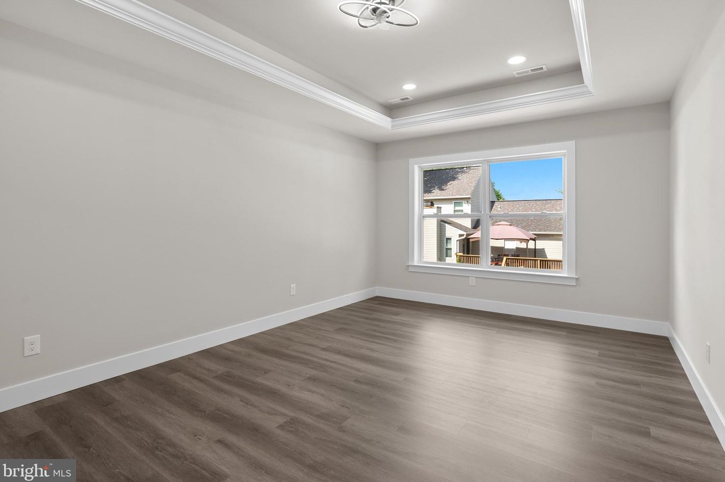 825 Elm Ave, Langhorne PA  19047-5947 exterior