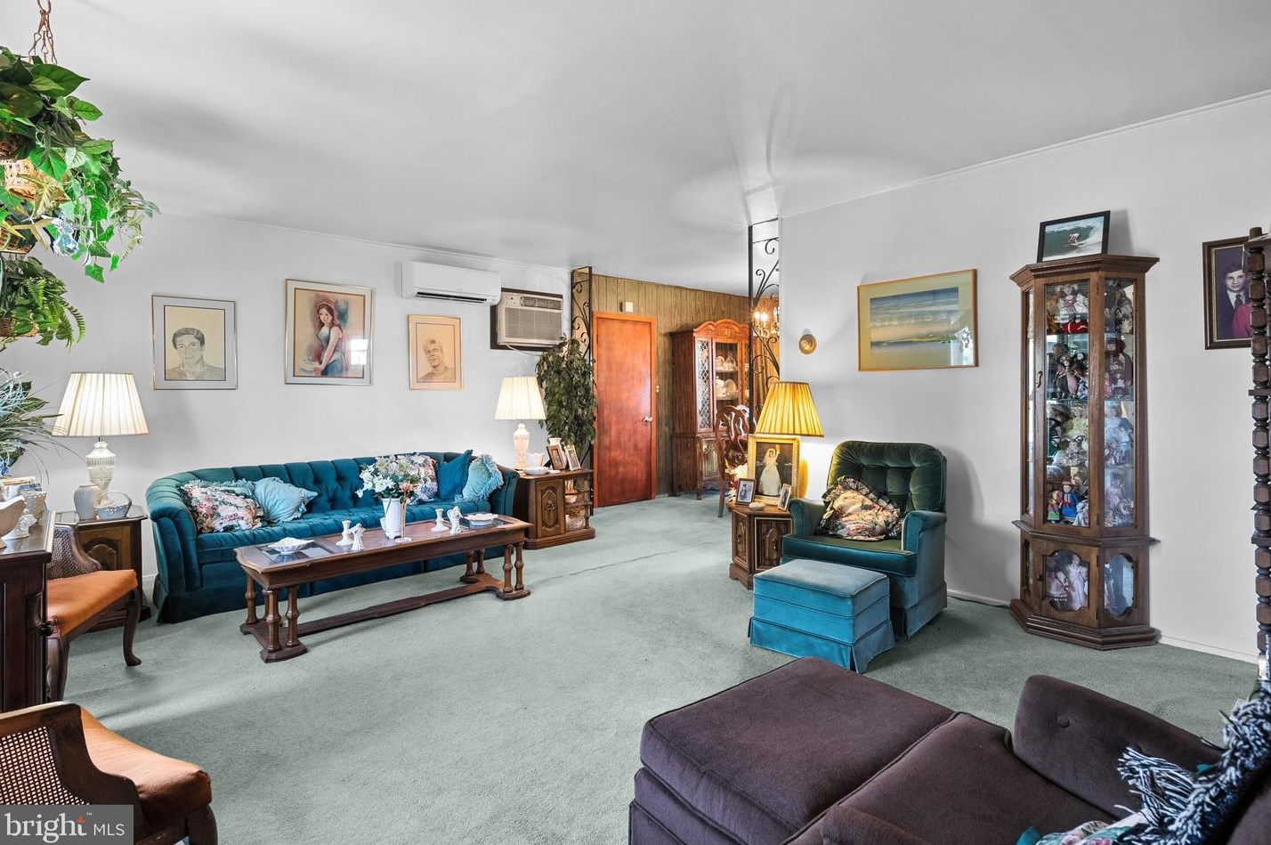 23 Tinsel Rd, Levittown PA 19056-1563 exterior