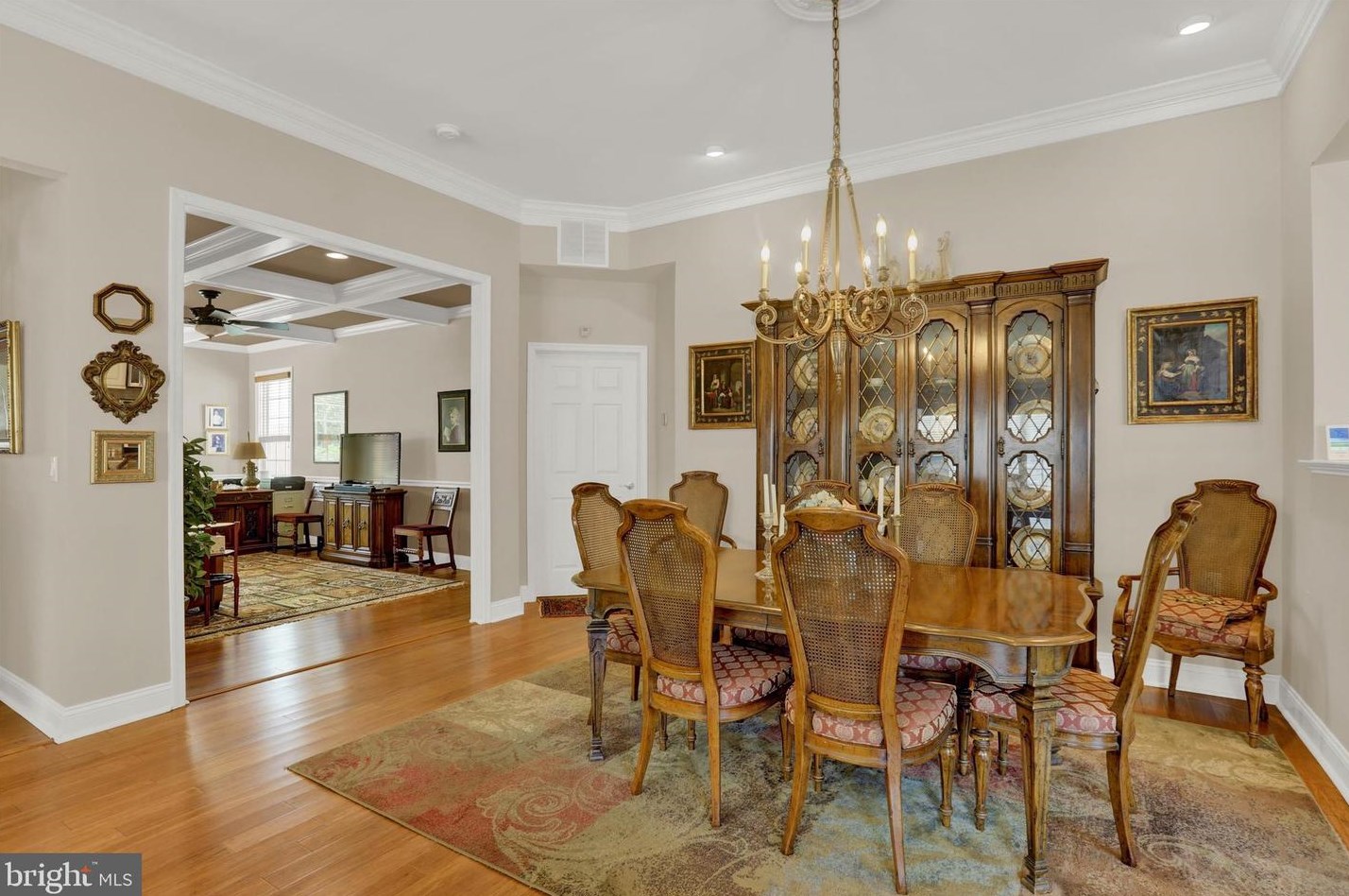 264 Willow Dr, Upper Makefield PA 18940-2447 exterior