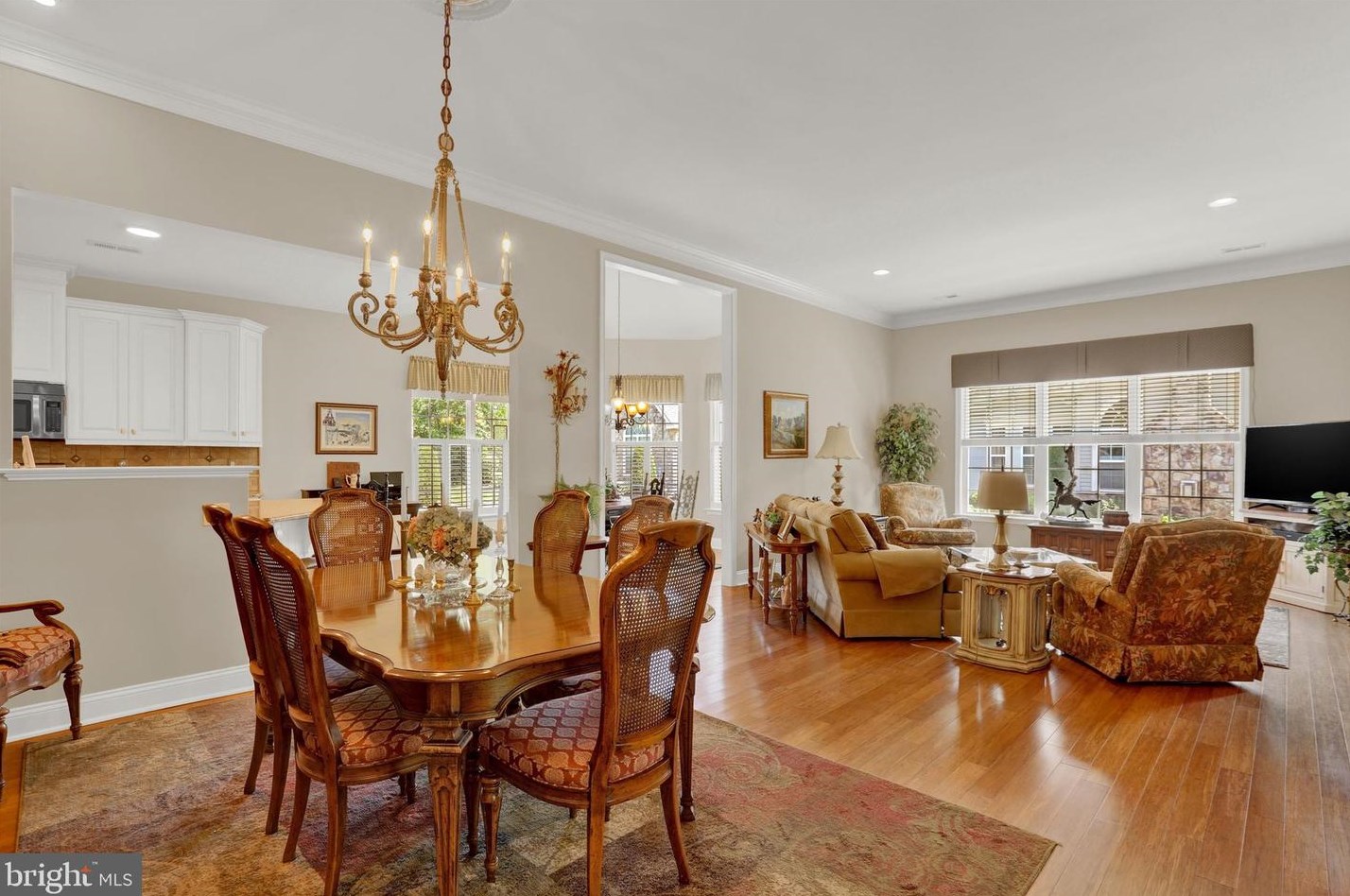 264 Willow Dr, Upper Makefield PA 18940-2447 exterior