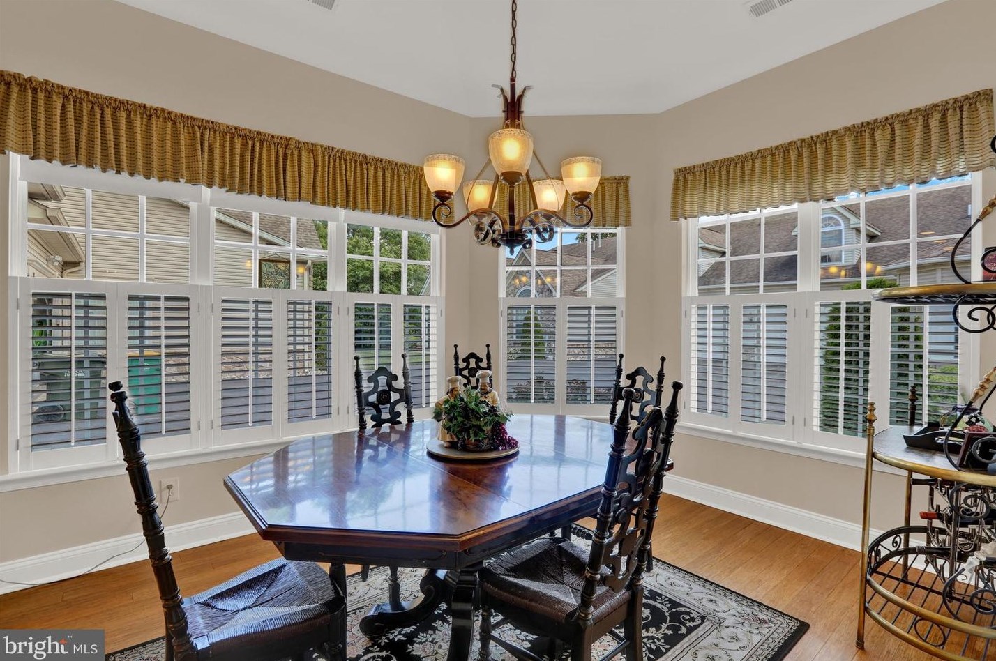 264 Willow Dr, Upper Makefield PA 18940-2447 exterior