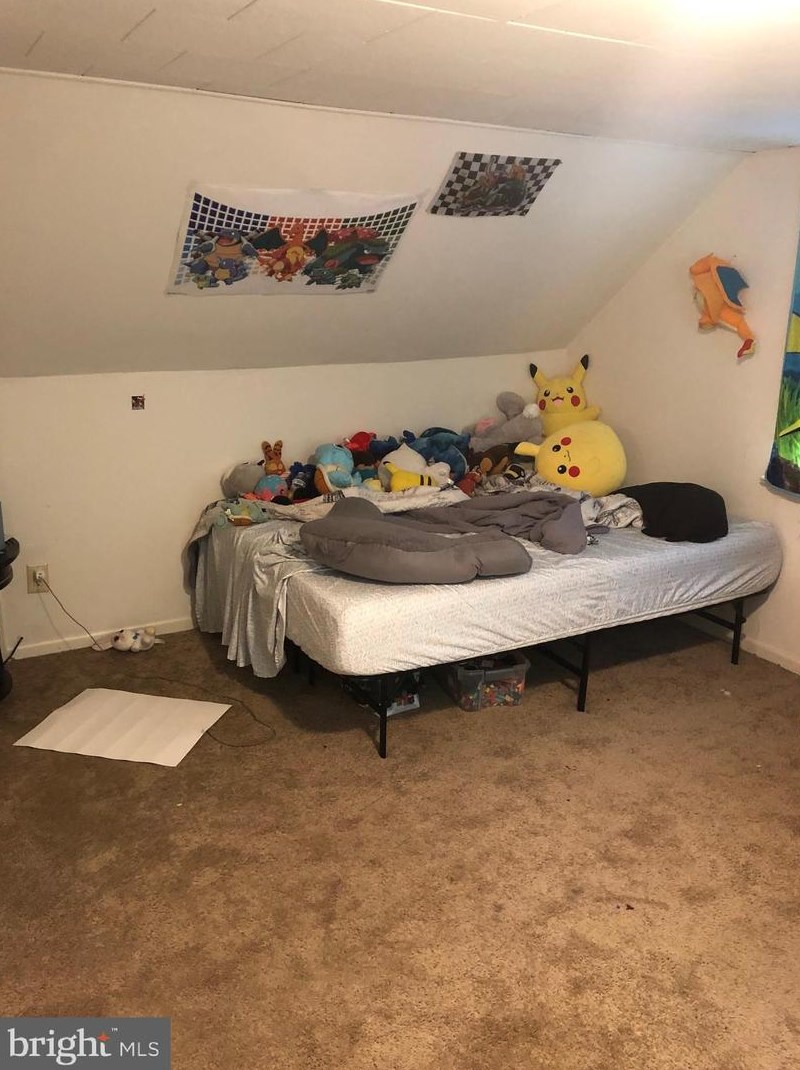 92 Penn Ln, Levittown PA 19054-2513 exterior