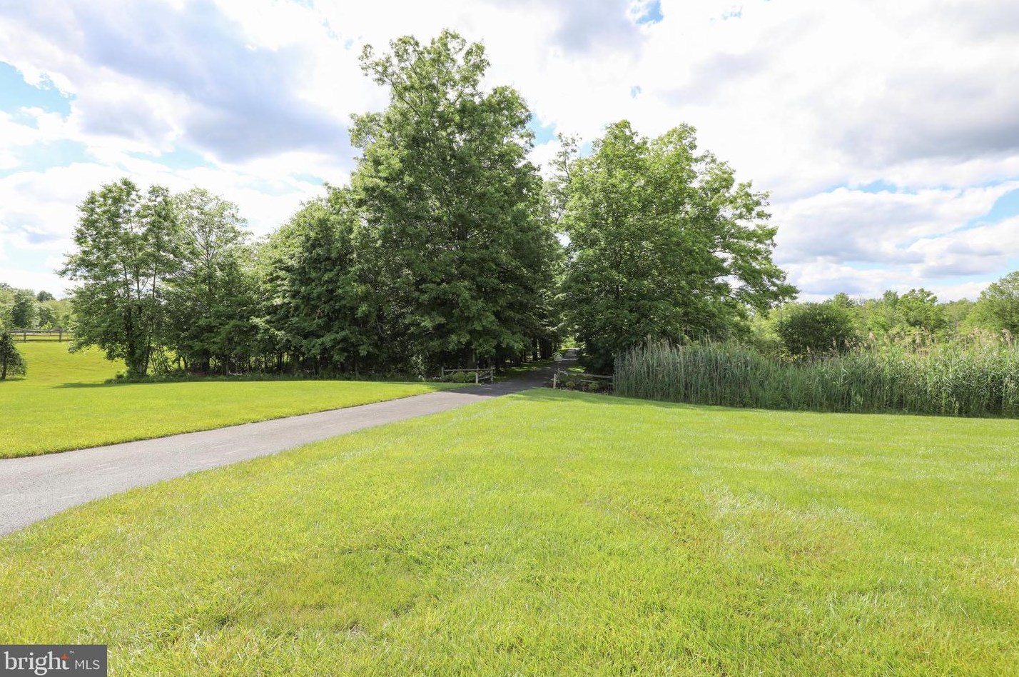 1138 Arbour Ln, Quakertown PA 18951-2861 exterior