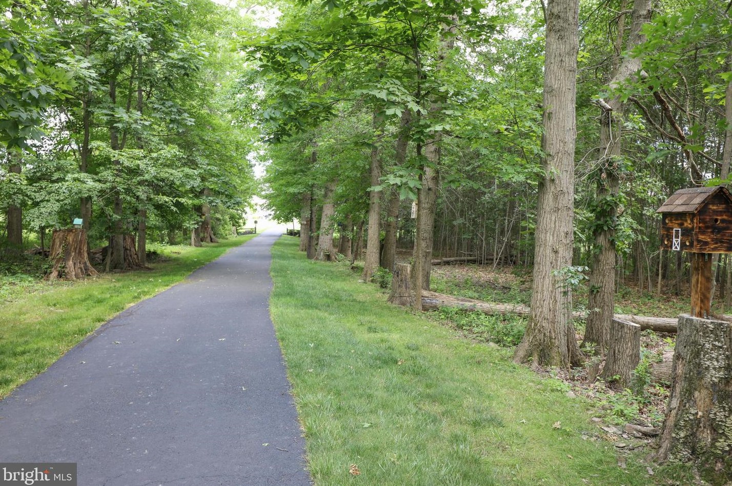 1138 Arbour Ln, Quakertown PA 18951-2861 exterior