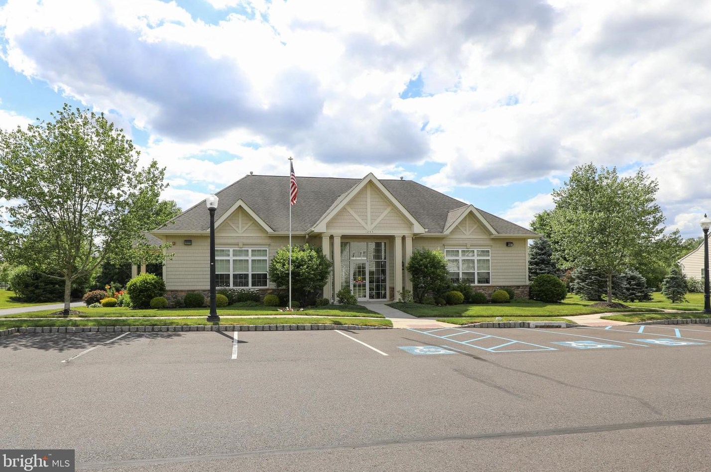 1138 Arbour Ln, Quakertown PA 18951-2861 exterior