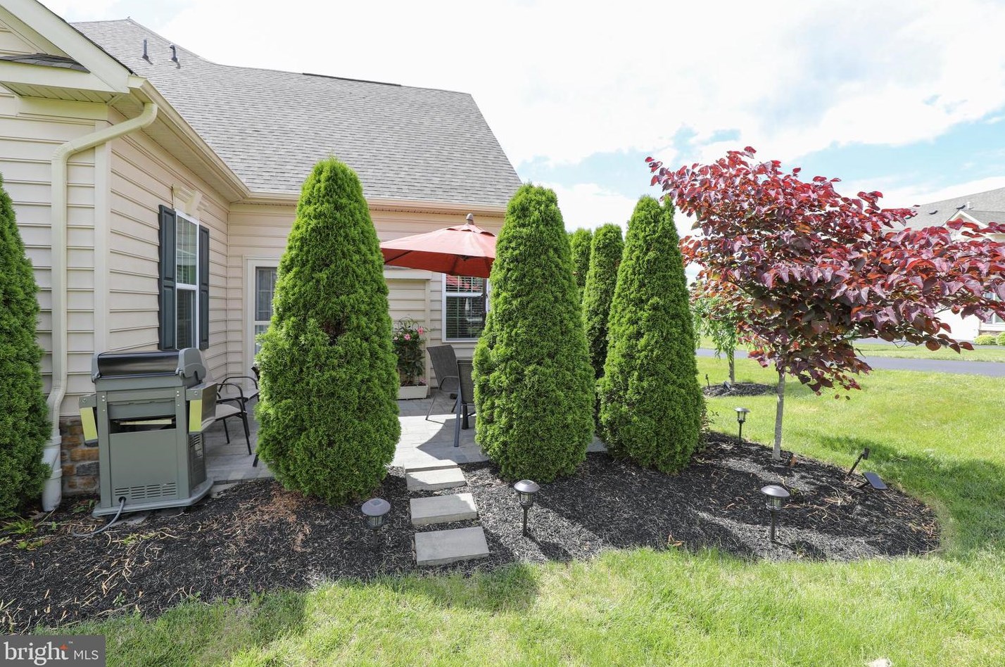 1138 Arbour Ln, Quakertown PA 18951-2861 exterior