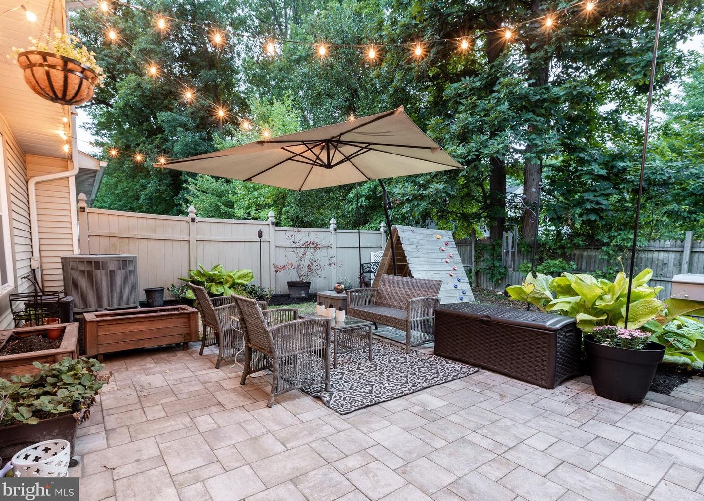 1391 Violetwood Ct, Yardley PA 19067-6413 exterior