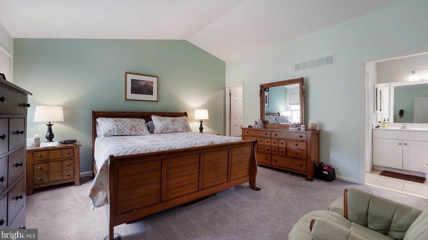 1605 Mcnelis Dr, Southampton PA  18966-4046 exterior