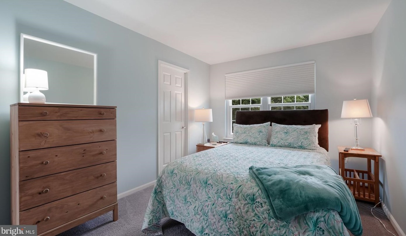 1605 Mcnelis Dr, Southampton PA  18966-4046 exterior