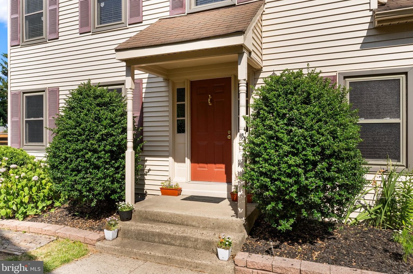 231 Parkview Way, Upper Makefield PA  18940-1136 exterior