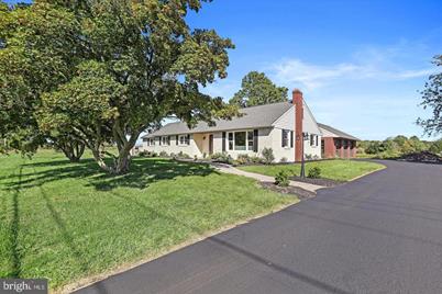 000 Twin Oaks Drive, Perkasie, PA 18944 - Photo 1