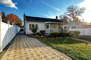 910 Magnolia Ave, Croydon, PA 19021 - Photo 1