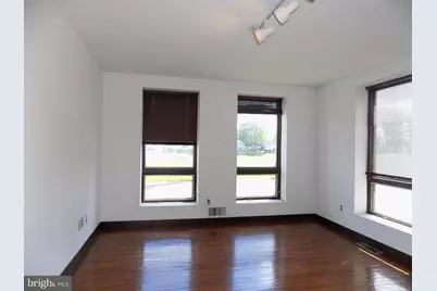 276 Woodbourne Road, Langhorne, PA 19047 - Photo 5