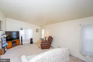 69 Maple Leaf Dr, Sellersville, PA 18960 - Photo 23