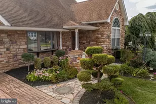 23 Misty Pine Rd, Levittown, PA 19056 - Photo 3