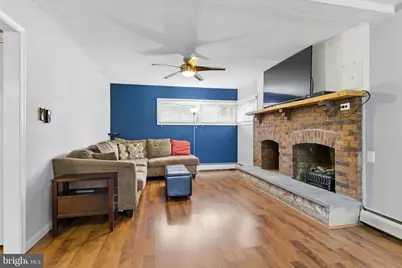 9 Newberry Lane, Levittown, PA 19054 - Photo 15