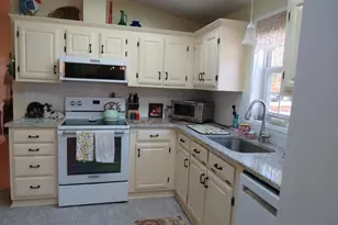 183 Spring Meadow Cir, New Hope, PA 18938 - Photo 9