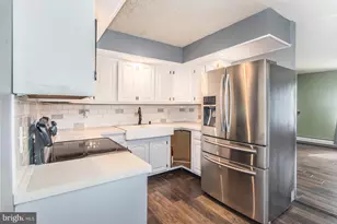 29 Vividleaf Ln, Levittown, PA 19054 - Photo 9