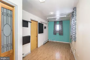 29 Vividleaf Ln, Levittown, PA 19054 - Photo 25