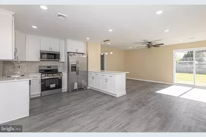 20 Serpentine Lane, Levittown, PA 19055 - Photo 7