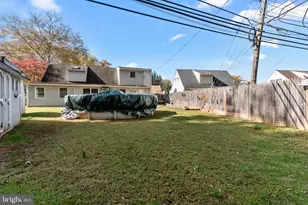 212 Plumbridge Dr, Levittown, PA 19056 - Photo 19
