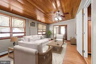 212 Plumbridge Dr, Levittown, PA 19056 - Photo 7