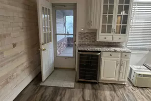 405 W Cir, Bristol, PA 19007 - Photo 5