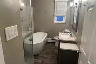 405 W Cir, Bristol, PA 19007 - Photo 9